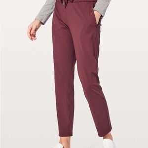 Lululemon On The Fly Pant *28"
Redwood